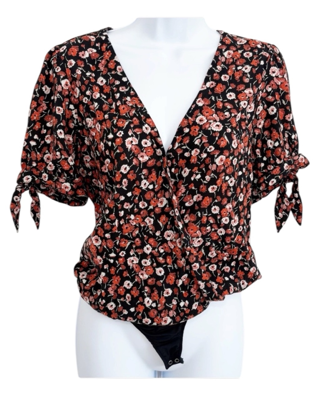 ABERCROMBIE & FITCH Floral Bodysuit Blouse Medium Black Red Tie Sleeve Top